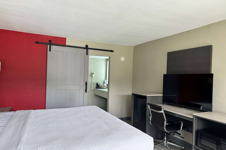 Bedroom 2, Ramada by Wyndham Cocoa, Brevard
