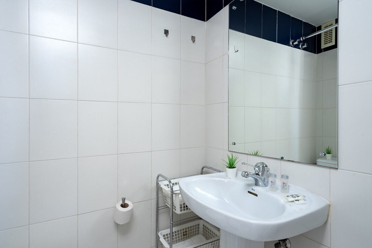 Bathroom 4, Stunning apartment in Puerto Marina, Málaga