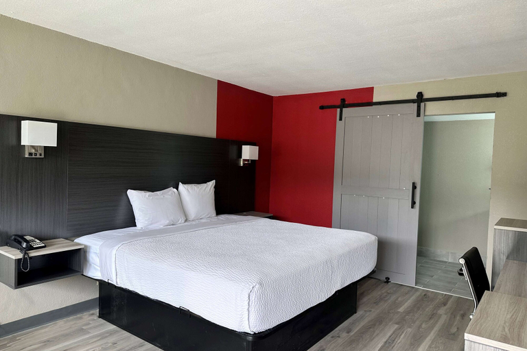 Bedroom 2, Ramada by Wyndham Cocoa, Brevard