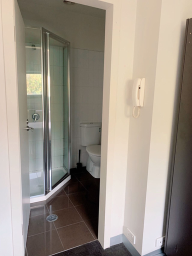 Bathroom 5, Carric House, Melbourne