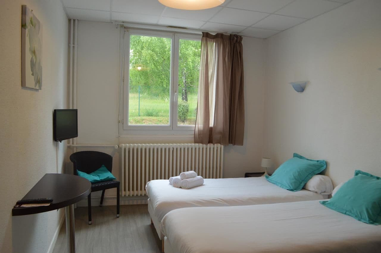 Bedroom 2, Sofratel, Yonne