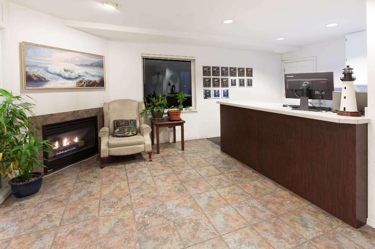 Public Area 3, Travelodge by Wyndham Depoe Bay, Lincoln