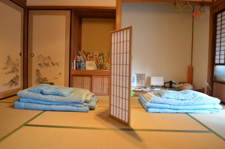 Bedroom 3, Satoyama Guest house COUTURE - Hostel, Ayabe