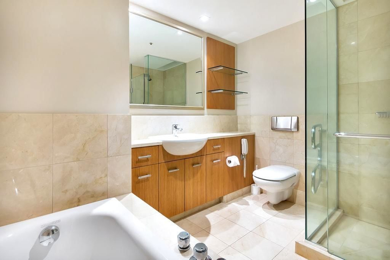 Bathroom, Central 1 Bedroom in Metropolis, Waitakere