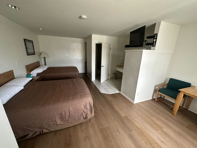 Bedroom 4, Jolly Roger Hotel, Los Angeles