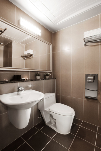 Bathroom 5, Golden City Hotel Dongdaemun, Dong-daemun