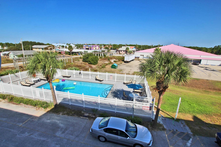 Sport & Beauty 4, Seascape 102 by Youngs Suncoast, Baldwin