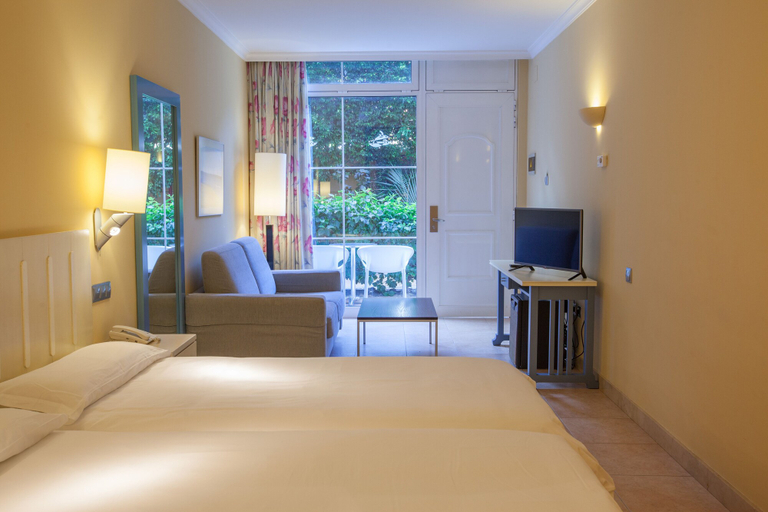 Bedroom 4, IFA Altamarena by Lopesan Hotels - All Inclusive, Las Palmas