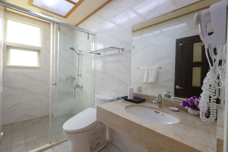 Bathroom, Flower 280, Hualien