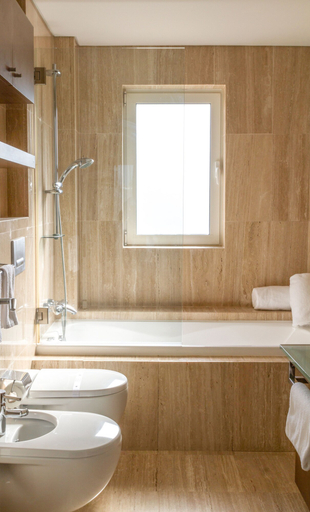 Bathroom 5, Monte Santo Resort, Lagoa
