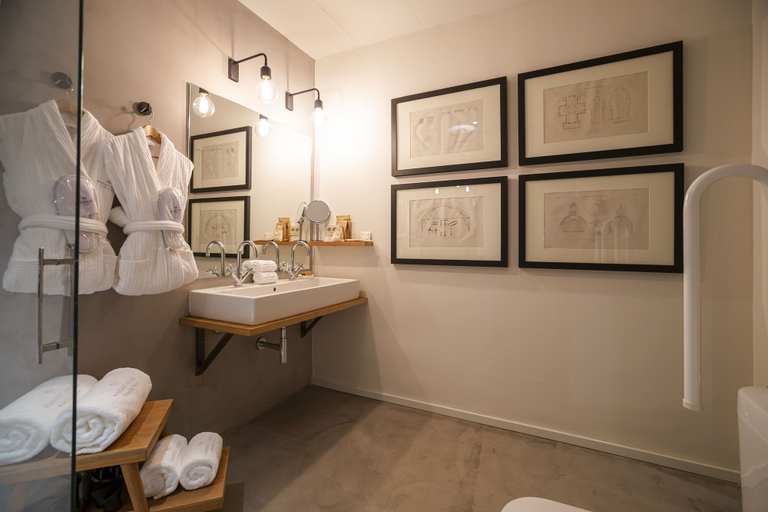 Bathroom 4, Margot House, Barcelona