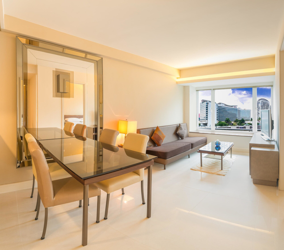 Dining Room 29
