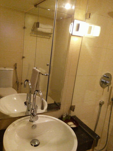 Bathroom 3, Hotel Saurabh Candy By Peppermint, Nainital