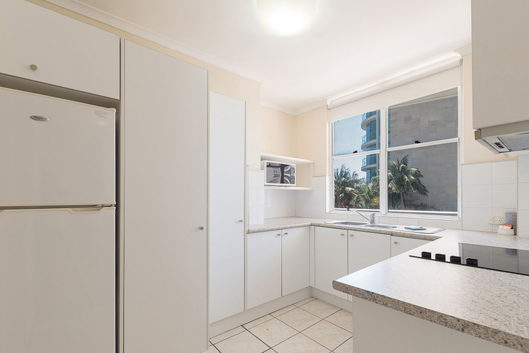 Others 5, Carlton Apartments, Gold Coast