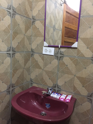 Bathroom 3, Matus Guest House