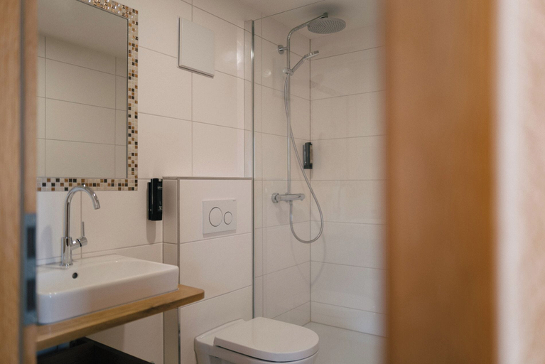 Bathroom 5, Berghotel Wiedener Eck, Lörrach