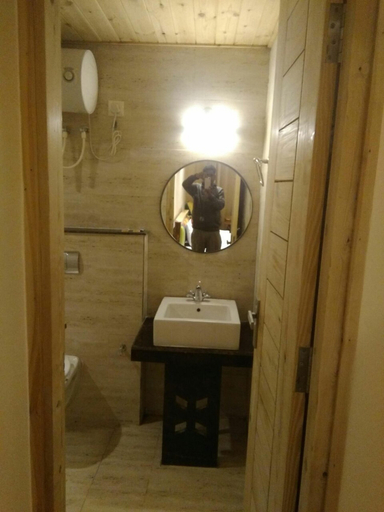 Bathroom 4, Rio Resort, Garhwal