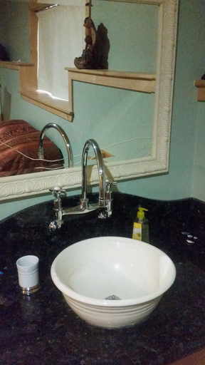 Bathroom 3, Aksupperclub, Kenai Peninsula