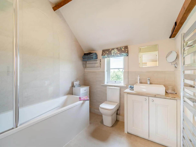 Bathroom, Paddock Cottage - Thorpe Arnold, Melton Mowbray, Leicestershire