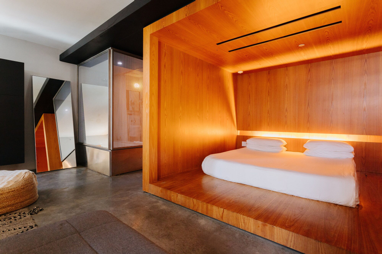 Bedroom 27