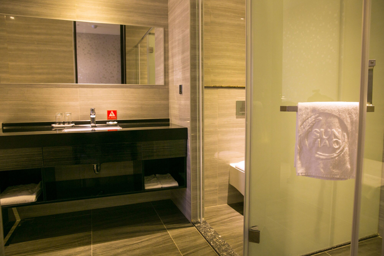 Bathroom 5, Sun Hao International Hotel, Yulin