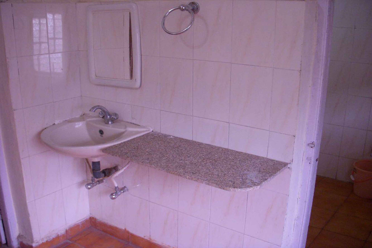 Bathroom 4, Hotel Grand Barrack, East Nimar