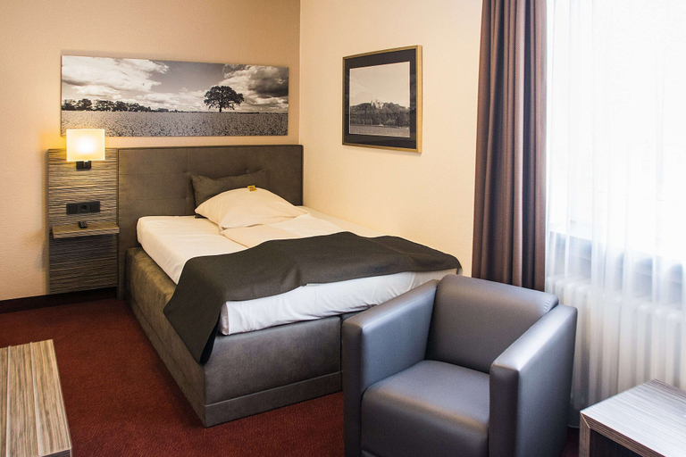 Bedroom 2, Parkhotel Ahrbergen, Hildesheim
