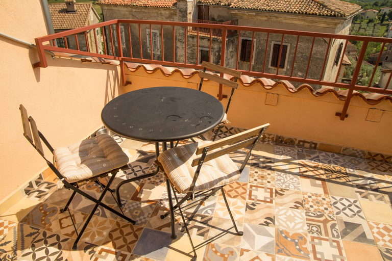 Others 4, Villa di Piazza, Višnjan