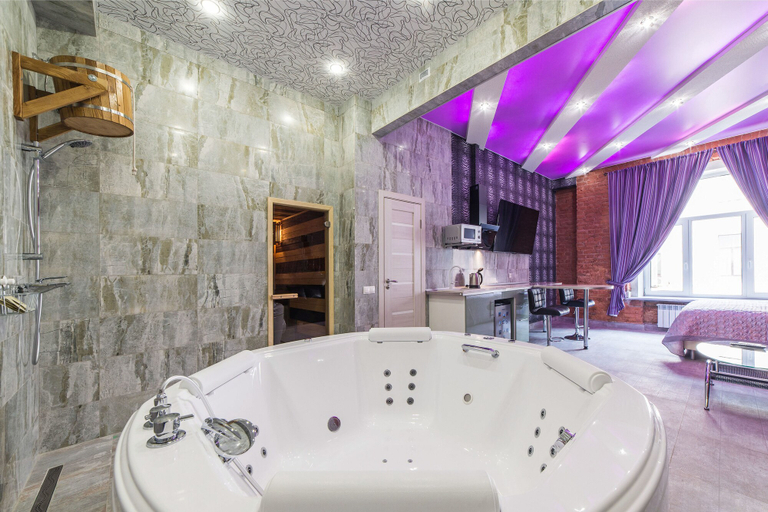 Bathroom 3, Samsonov hotel on Nevsky 23, Sankt-Peterburg gorsovet