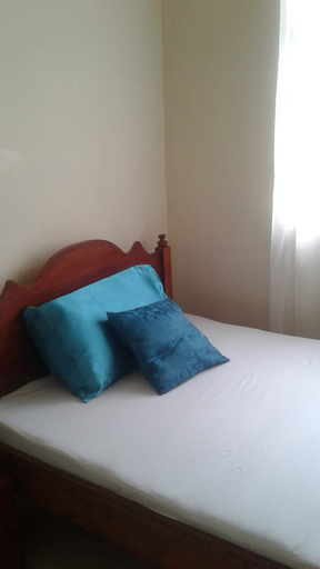 Bedroom 5, Maria's House, Starehe