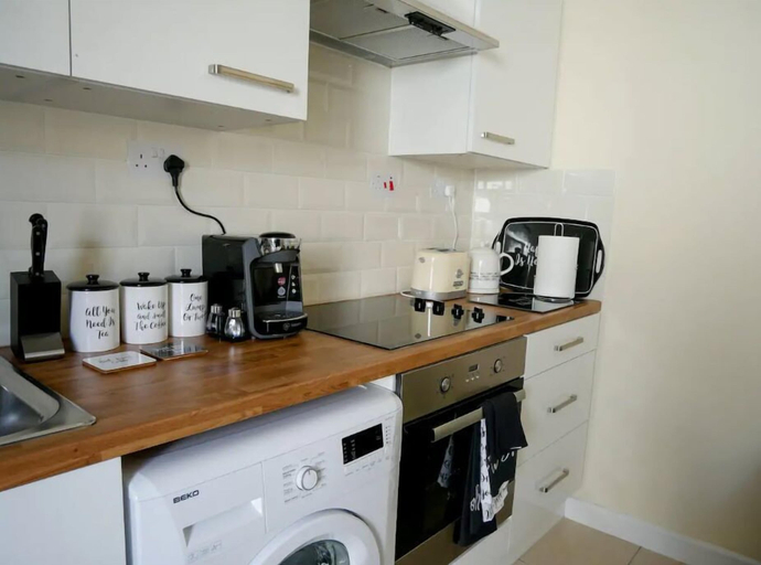 Others 5, Newly Refurbished Modern Apt 10, Bristol