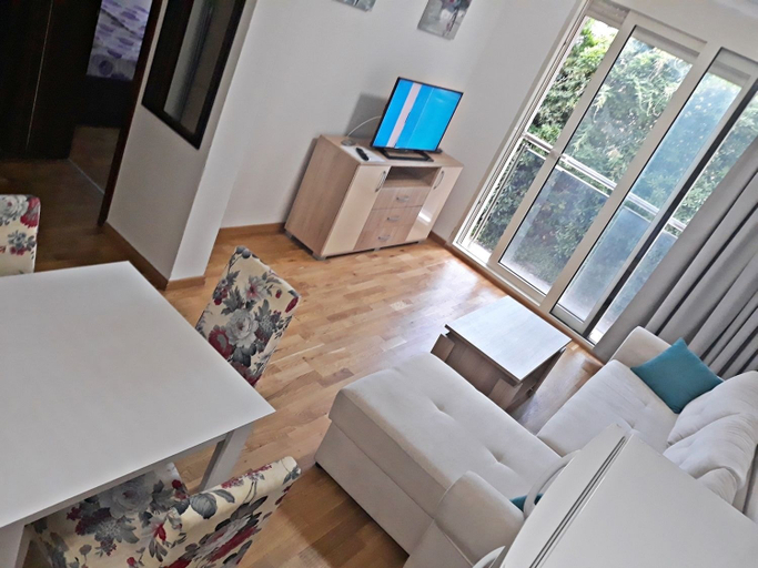 Others 4, Center Apartment C 18