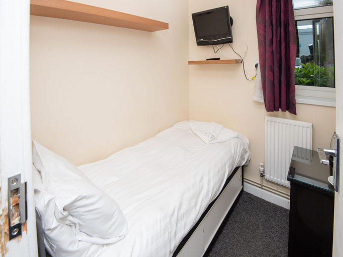 Bedroom 3, Chris's Motel, Buckinghamshire