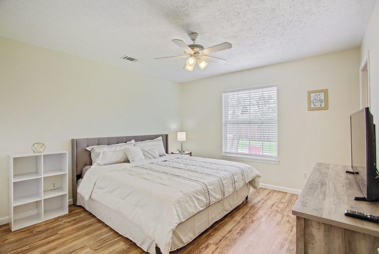 Bedroom 3, Sea Escape, Bay