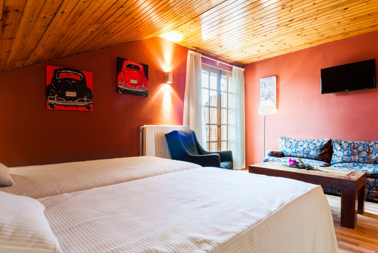 Bedroom 3, Hotel Esquirol, Girona