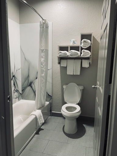 Bathroom 5, Days Inn by Wyndham Dickinson TX, Galveston