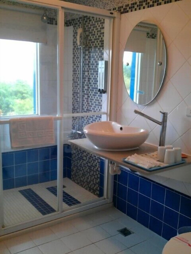 Bathroom, Bohemian Holiday Inn, Pingtung