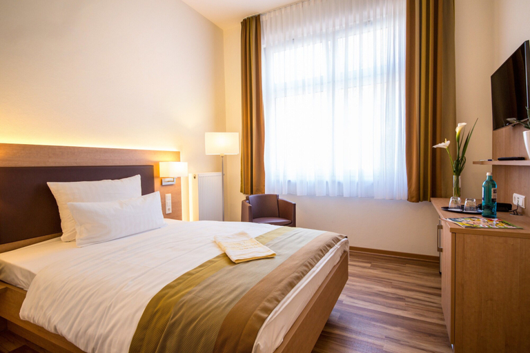 Bedroom 4, Hotel & Restaurant Goldener Pflug, Ludwigsburg