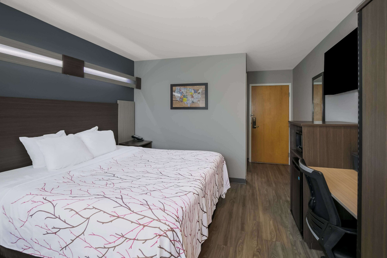 Bedroom 3, SureStay Plus Hotel by Best Western Sevierville, Sevier
