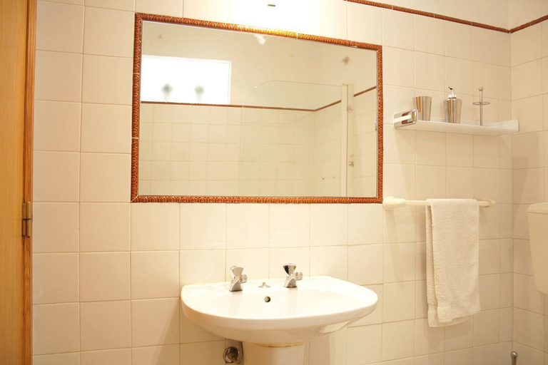 Bathroom 4, Lisbon Experience Apartments Príncipe Real, Lisbon