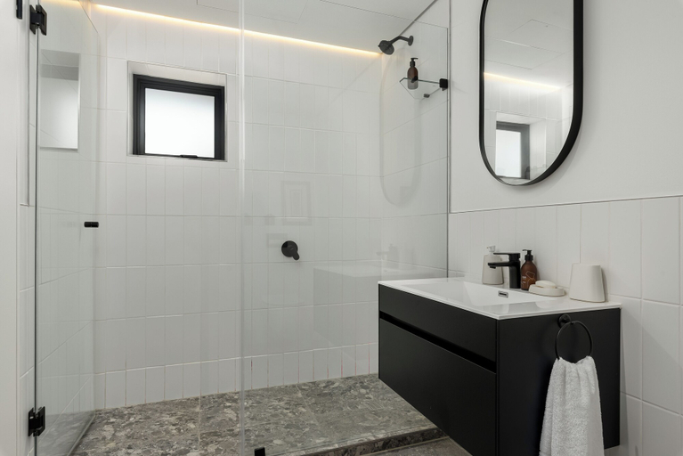 Bathroom 3, 529 Station House, City of Cape Town