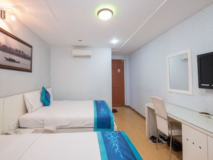 Bedroom 4, Blue River Hotel, District 1
