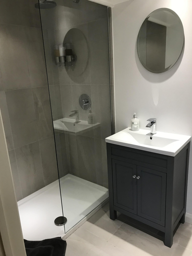 Bathroom, TOR Rooms, Kent