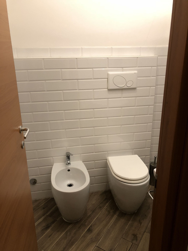 Bathroom 5, Rent Rooms Colosseum, Rome