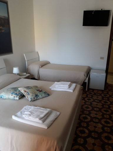Bedroom 3, Hotel Rosy, Salerno