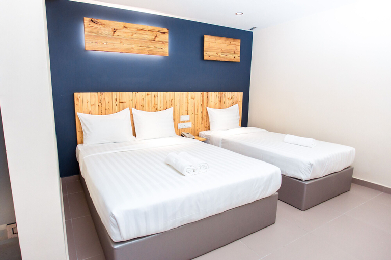 Bedroom 3, TLJ Hotel, Klang