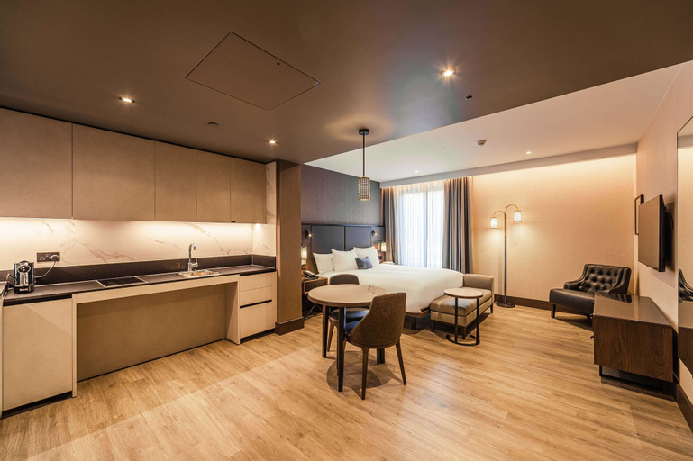 Dining Room 1