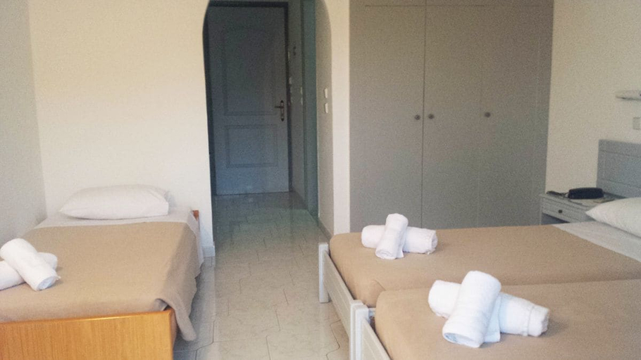 Bedroom 2, Summerdays Studios, South Aegean