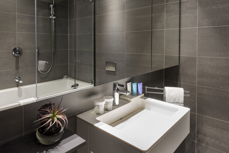 Bathroom 5, SANA Berlin Residence, Berlin