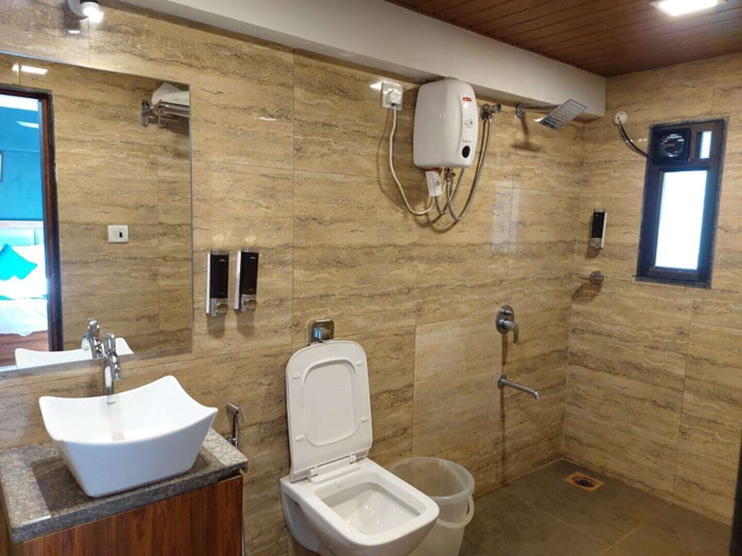 Bathroom 2, Hotel Palm Beach Pride, Thane
